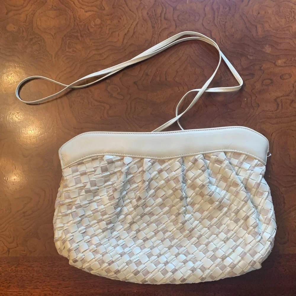 Morris Moskowitz chic white